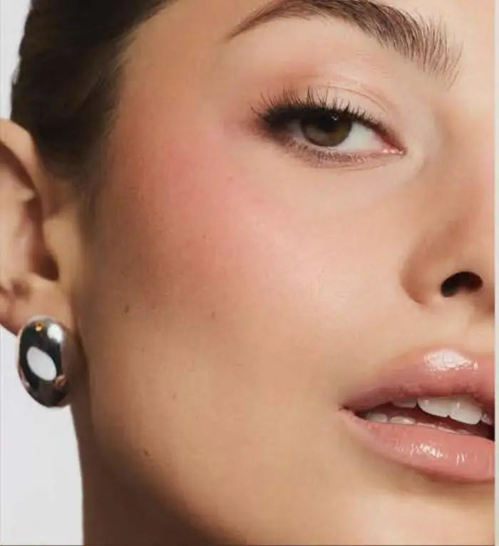 Beauty Lipgloss on the lips